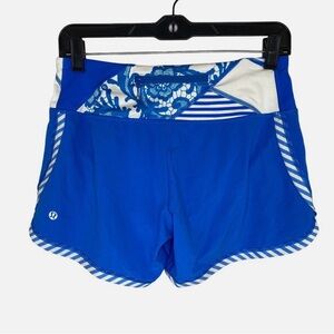 lululemon Women's Blue and White Athletic Shorts. Size 4